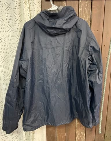 Helly Hansen Rain Jacket - Mens L