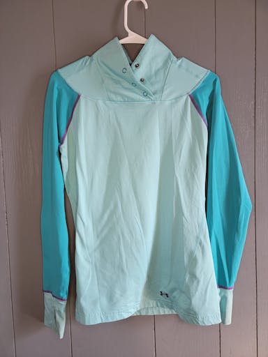 Under Armour Pullover - Womens M