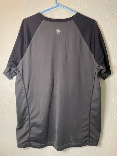 Mountain Hardwear Shirt - Mens XL