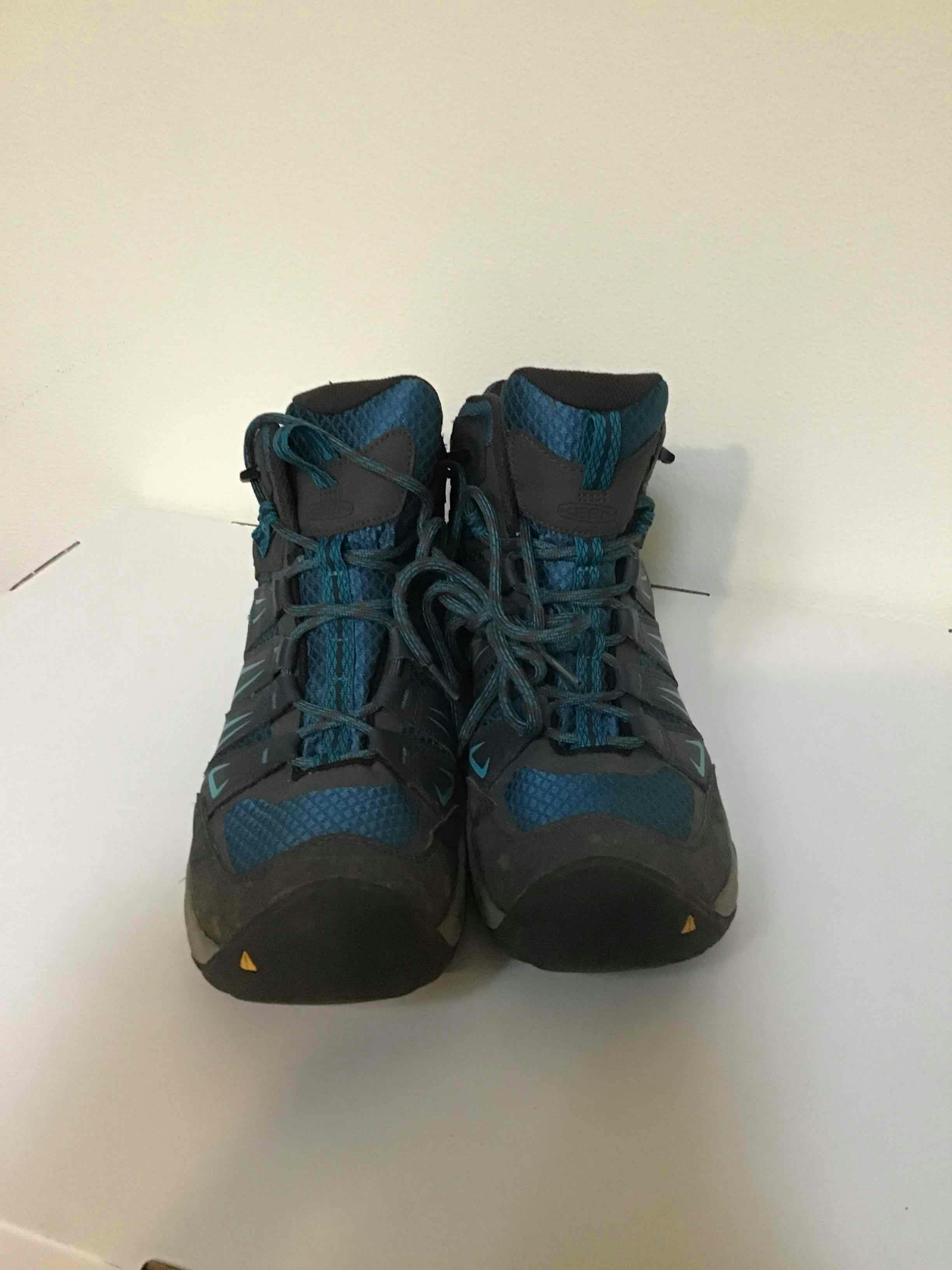  Keen Mid Waterproof Hiking Boots - Men's 11