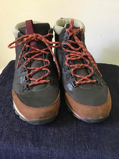  Helly Hansen Hiking Boots - Mens 9