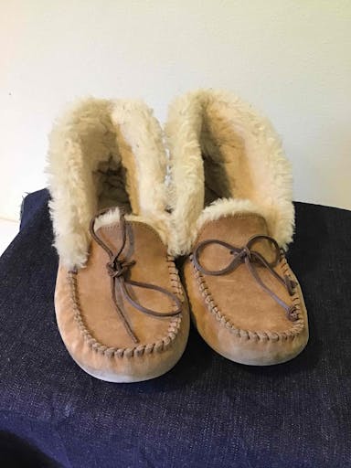  Ugg Camp Slippers - Womens 8.5