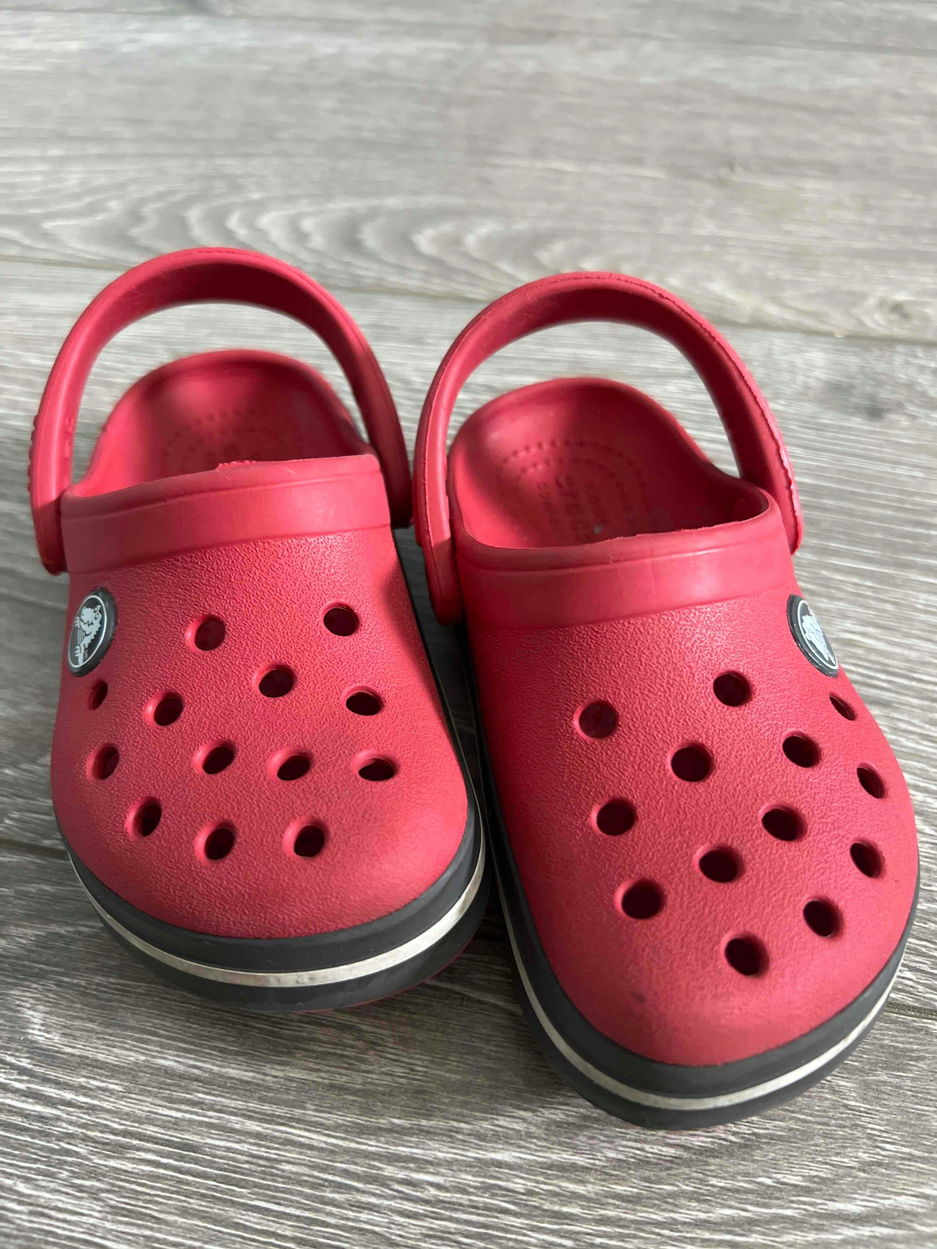  Crocs Classic Clog - Kids 8