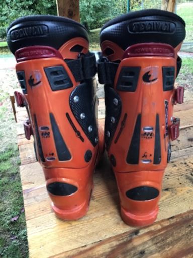 Tecnica Ski Boots - Womens 6-7.5