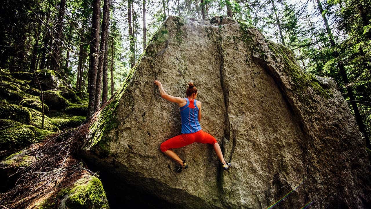 How to Start Bouldering Outdoors for Beginners cover