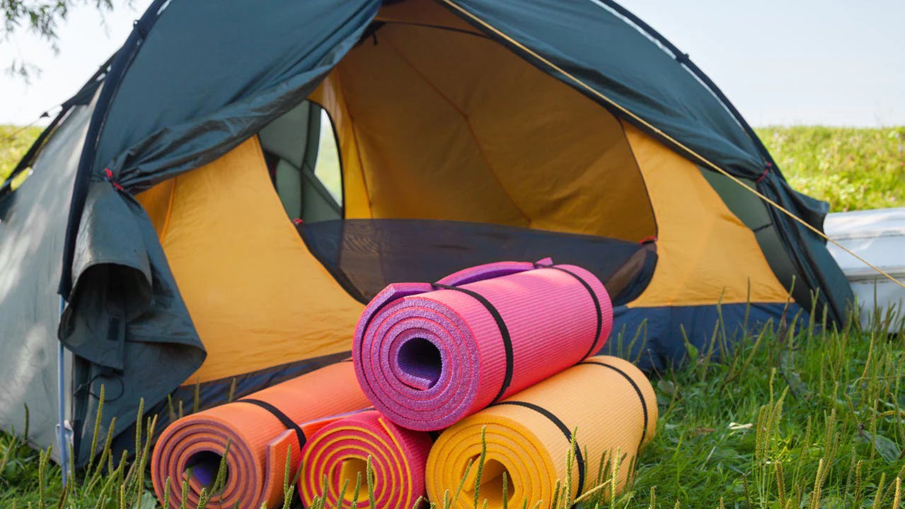 How to Choose a Sleeping Pad: The Ultimate Guide cover